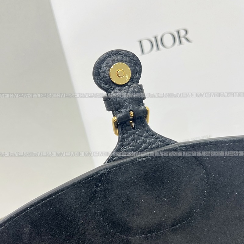 디올바비백  20260401-152439-009루.jpg