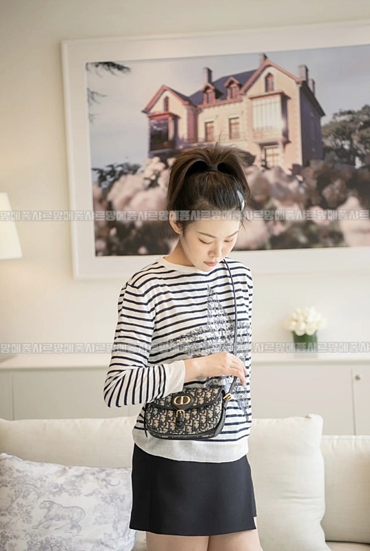 디올바비이스트웨스트백  20260401-154802-017루.jpg