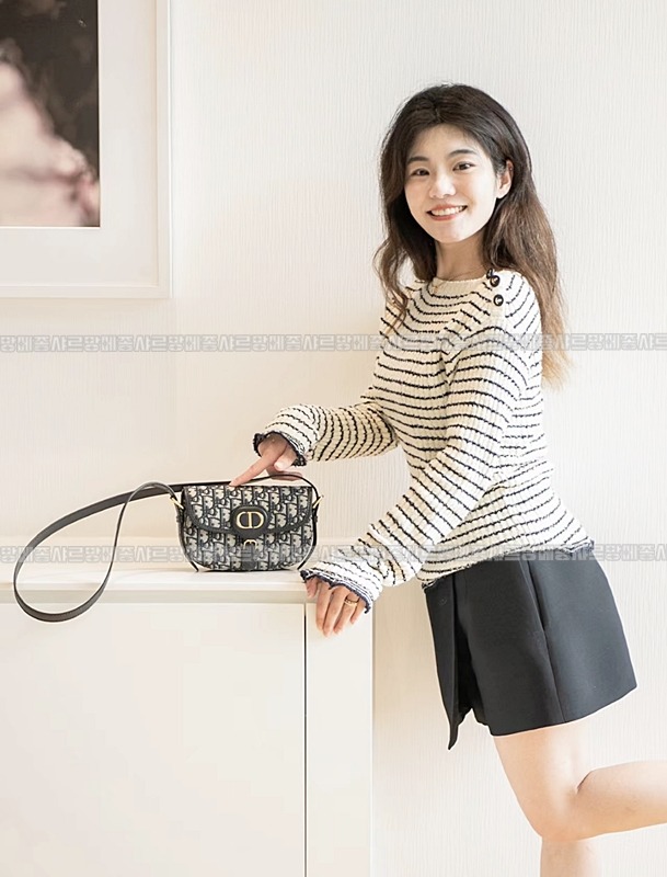 디올바비이스트웨스트백  20260401-154802-019루.jpg