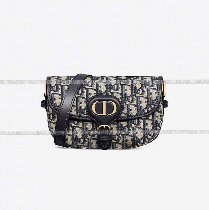 디올바비이스트웨스트백  20260401-154801-010루.jpg