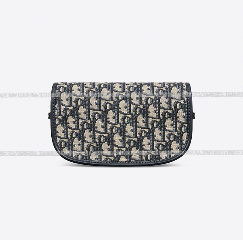 디올바비이스트웨스트백  20260401-154801-011루.jpg