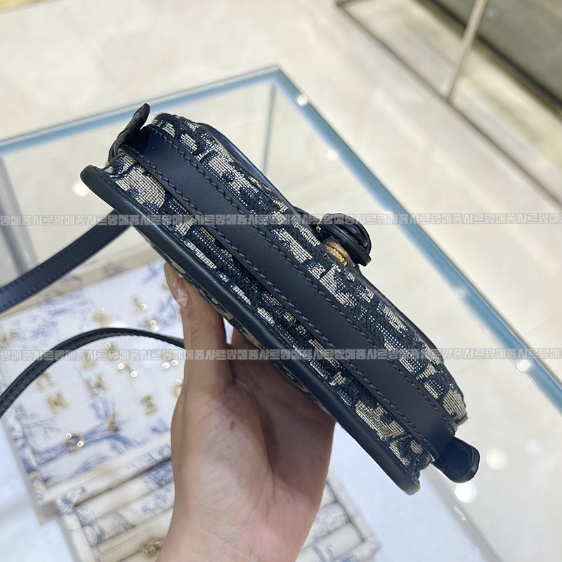 디올바비이스트웨스트백  20260401-154800-006루.jpg