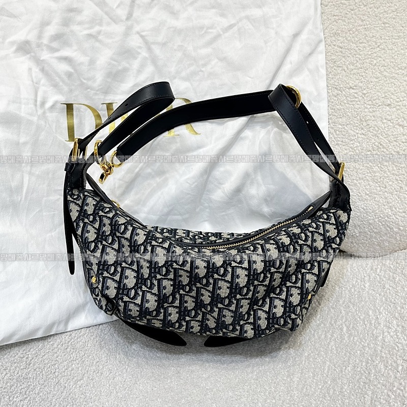 디올디저니백  20260401-171641-002루.jpg