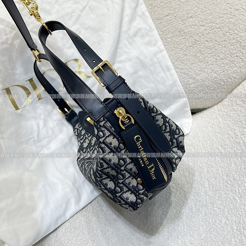 디올디저니백  20260401-171642-003루.jpg