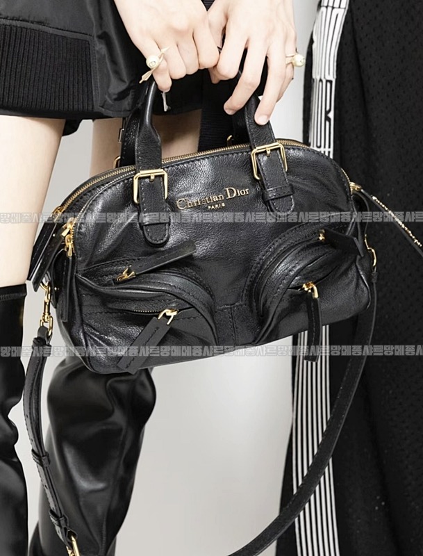 디올그랜드투어볼링백스몰  20260402-100400-014루.jpg