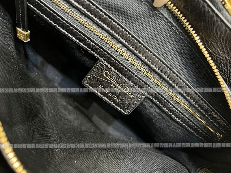 디올그랜드투어볼링백스몰  20260402-100359-009루.jpg