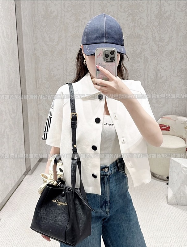 디올시그니처버킷백  20260402-101154-015루.jpg