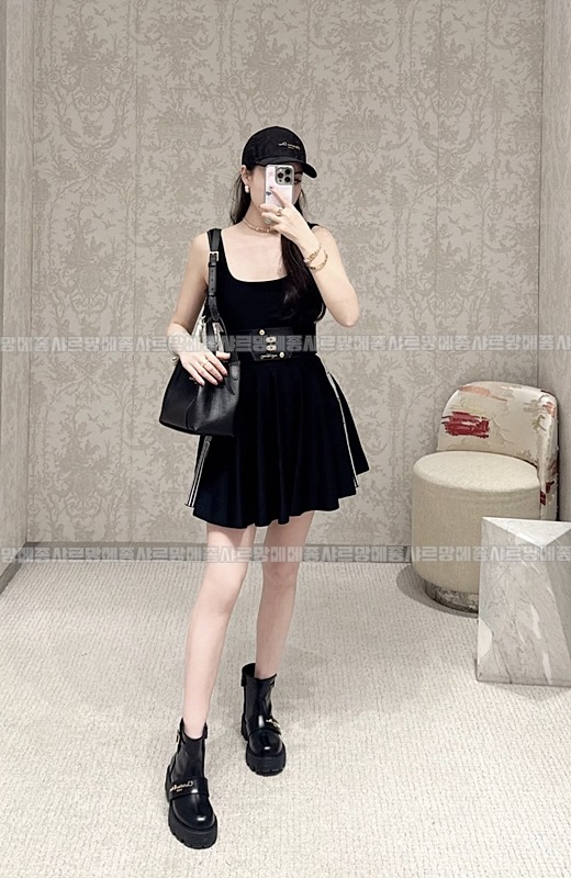 디올시그니처버킷백  20260402-101154-016루.jpg