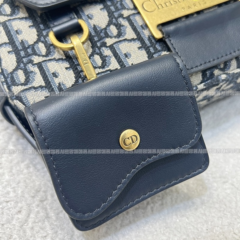 디올스트릿시크스몰백  20260402-102347-008루.jpg