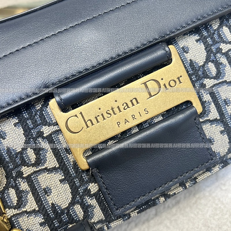 디올스트릿시크스몰백  20260402-102347-007루.jpg