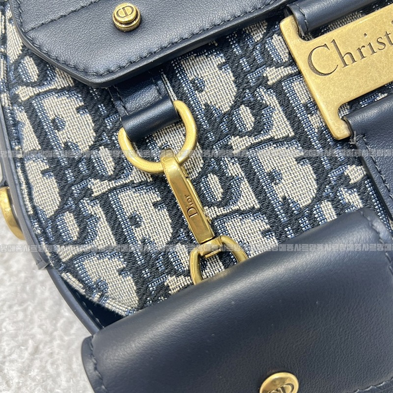 디올스트릿시크스몰백  20260402-102347-009루.jpg