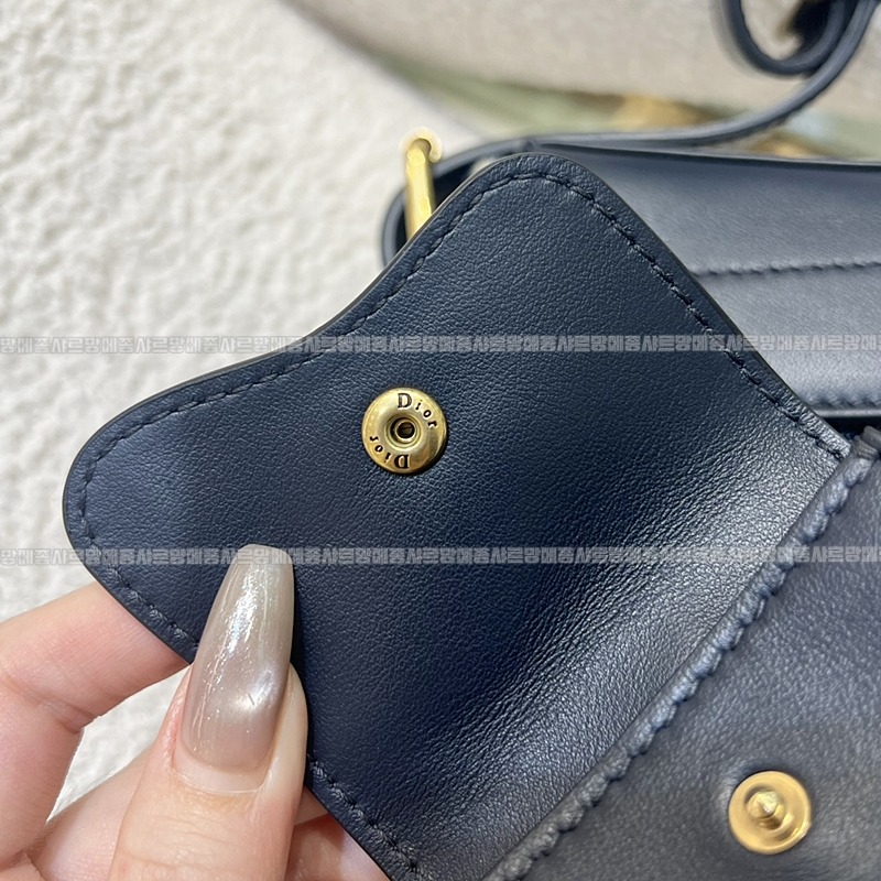 디올스트릿시크스몰백  20260402-102348-010루.jpg