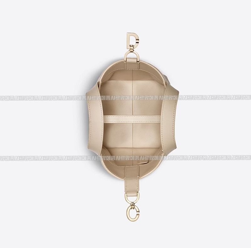 디올뚜주흐버티컬토트백  20260402-104643-012루.jpg