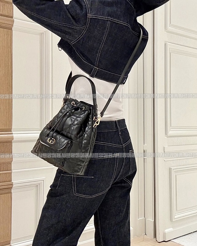 디올카로버킷백스몰 20260402-111429-020루.jpg