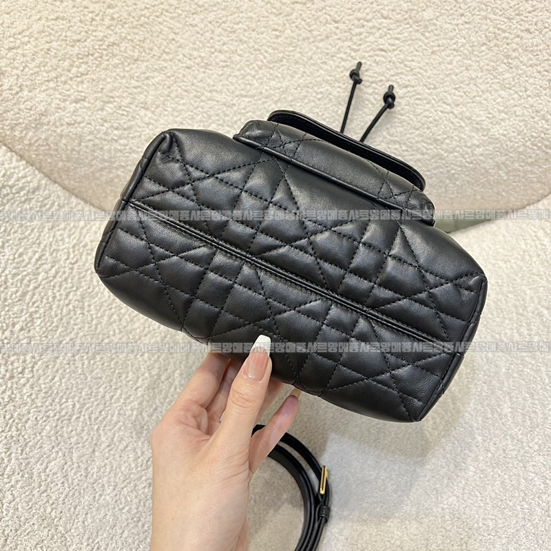 디올카로버킷백스몰 20260402-111427-004루.jpg