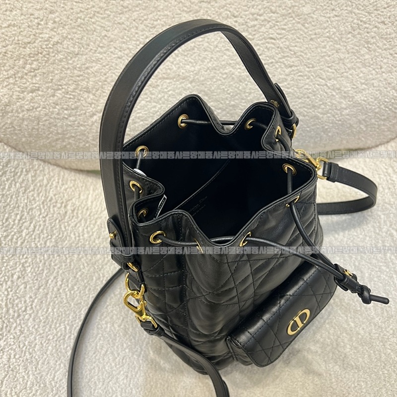 디올카로버킷백스몰 20260402-111427-006루.jpg