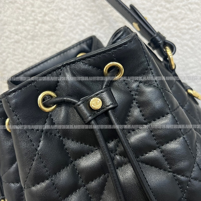 디올카로버킷백스몰 20260402-111428-010루.jpg