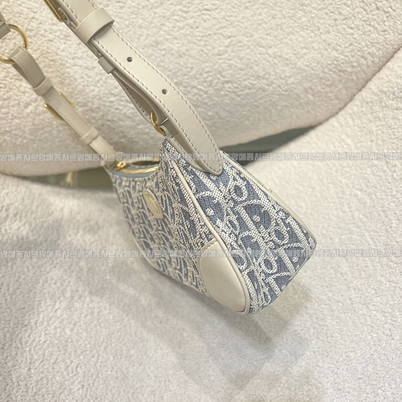 디올20몽테인윈더러스트미니백 20260402-112100-003루.jpg