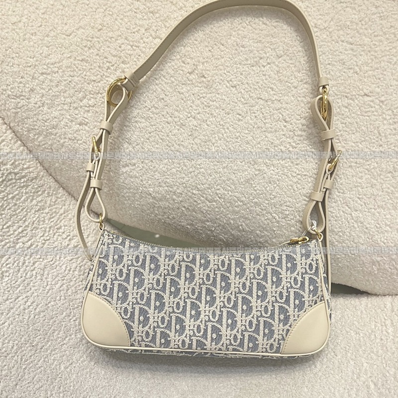 디올20몽테인윈더러스트미니백 20260402-112100-002루.jpg