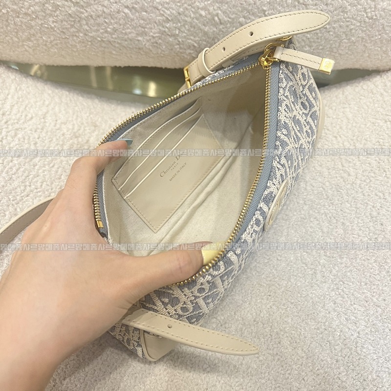 디올20몽테인윈더러스트미니백 20260402-112101-007루.jpg