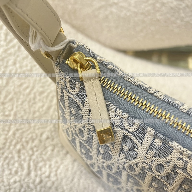 디올20몽테인윈더러스트미니백 20260402-112101-009루.jpg