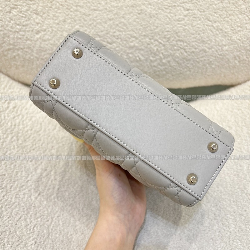 레이디디올미니백 20260402-112911-004루.jpg