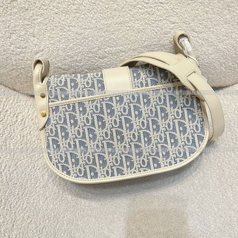 디올30몽테인사첼미디움백 20260402-113755-002루.jpg