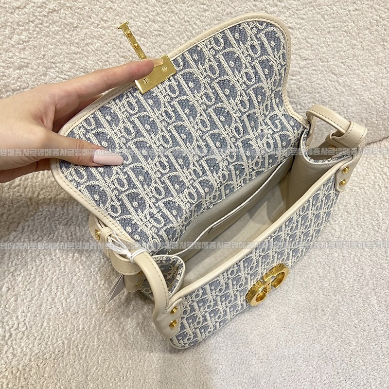 디올30몽테인사첼미디움백 20260402-113755-006루.jpg