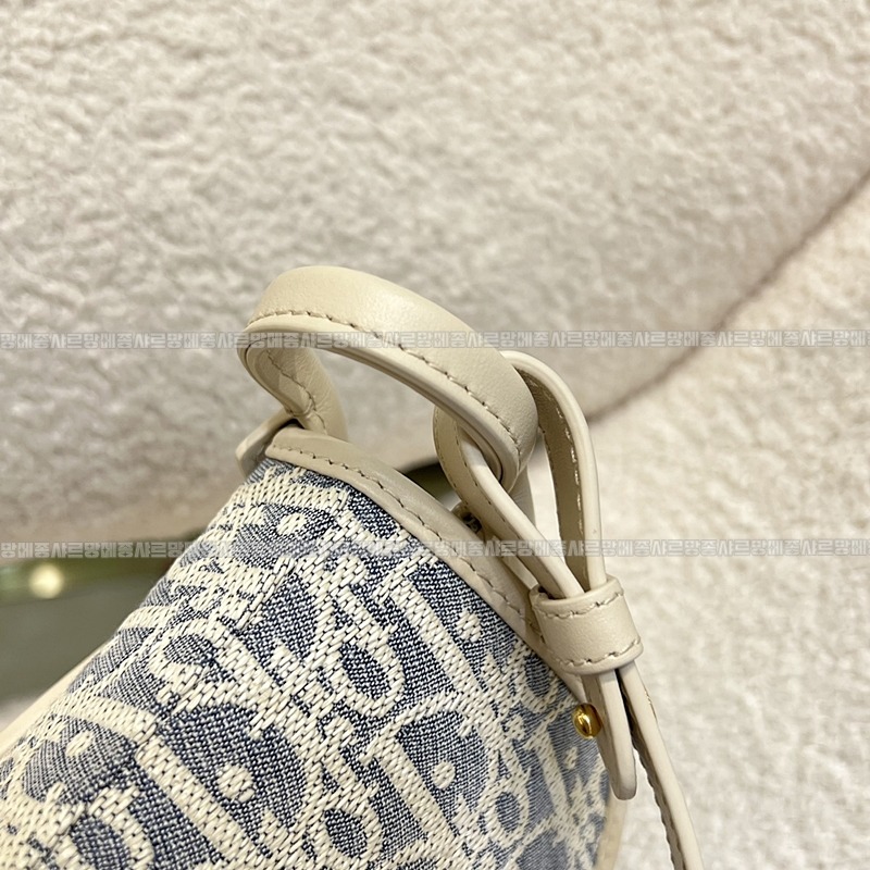 디올30몽테인사첼미디움백 20260402-113756-014루.jpg