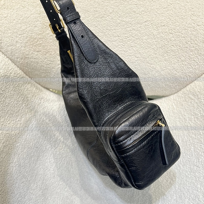 디올그랜드투어멀티포켓백 20260402-114535-003루.jpg