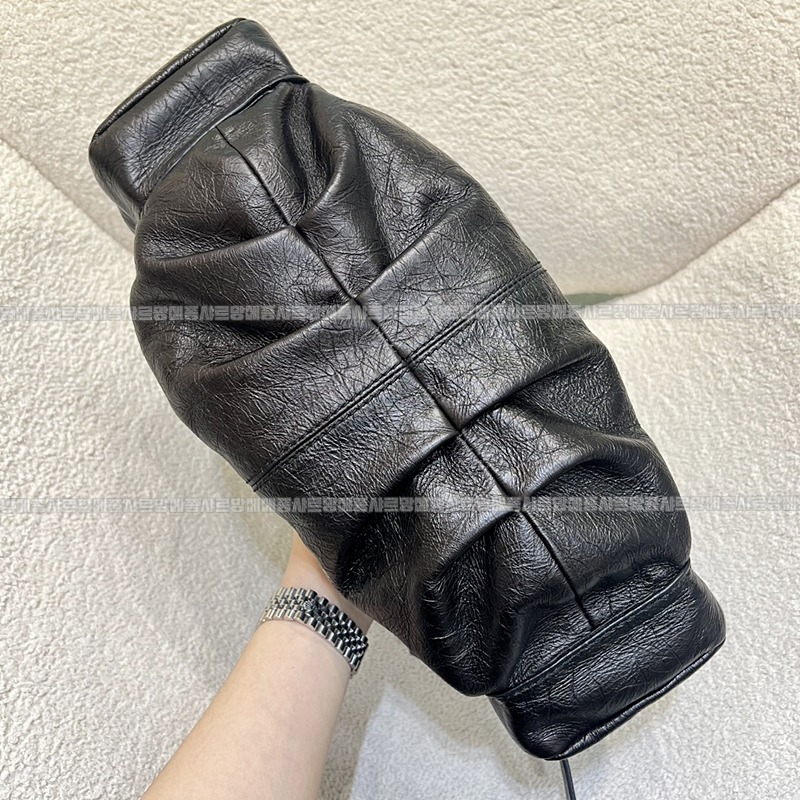 디올그랜드투어멀티포켓백 20260402-114536-004루.jpg