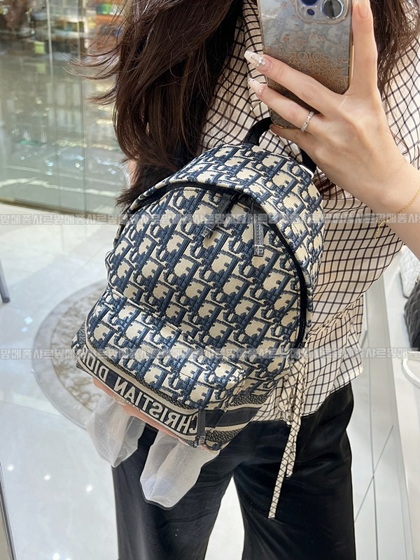 디올트래블백 20260402-124717-013루.jpg