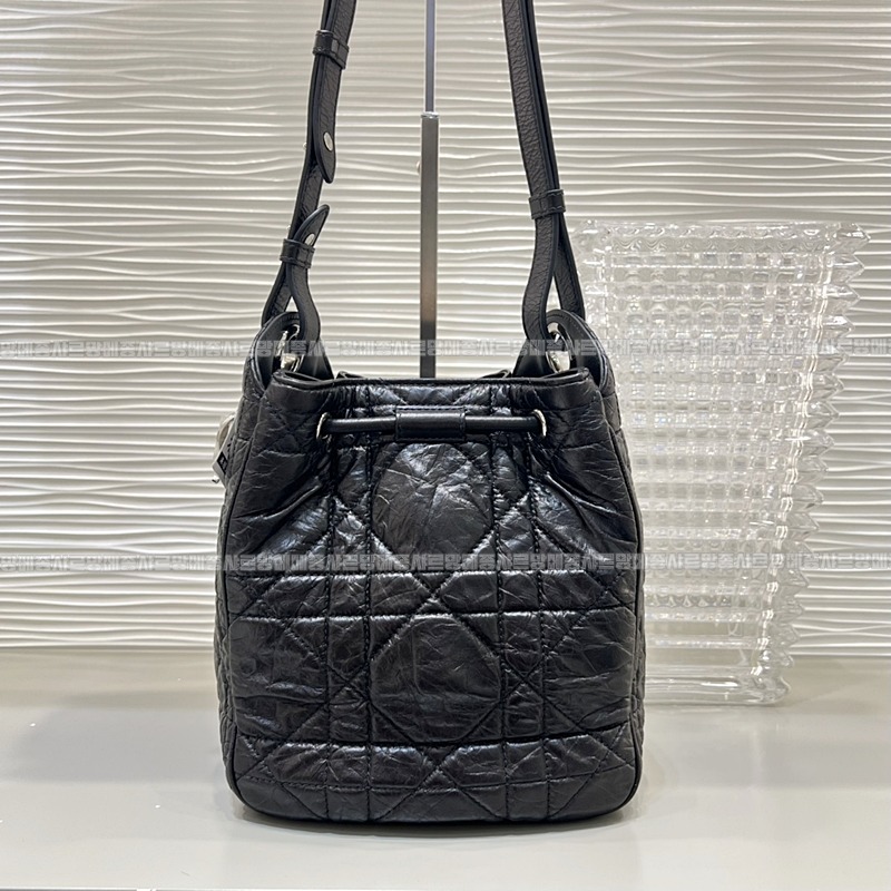 디올디모션백 20260402-130036-002루.jpg