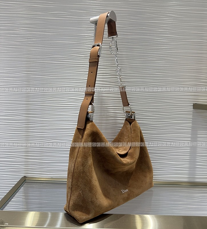 디올디올리백  20260402-142439-004루.jpg