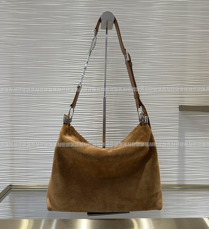 디올디올리백  20260402-142439-002루.jpg