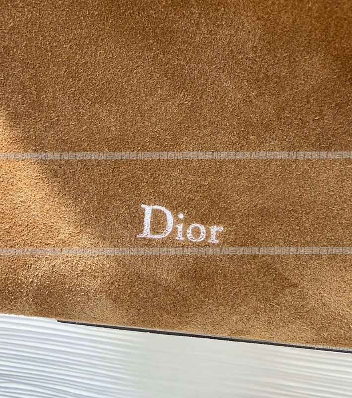 디올디올리백  20260402-142440-006루.jpg