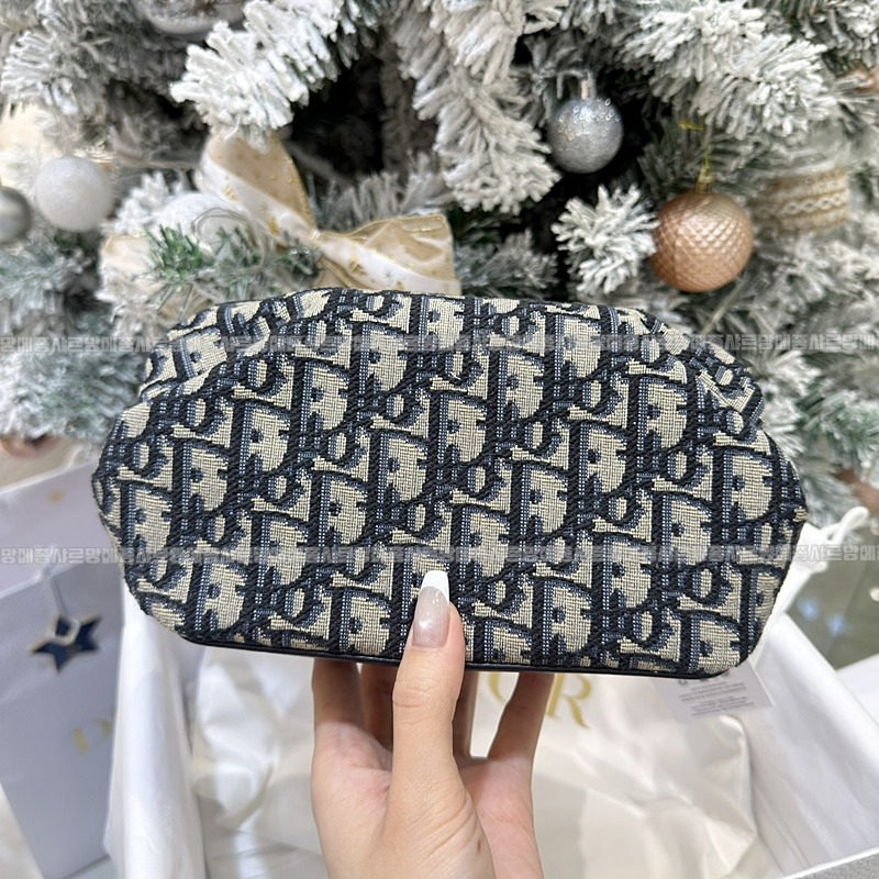 디올보우파우치  20260402-160028-001루.jpg