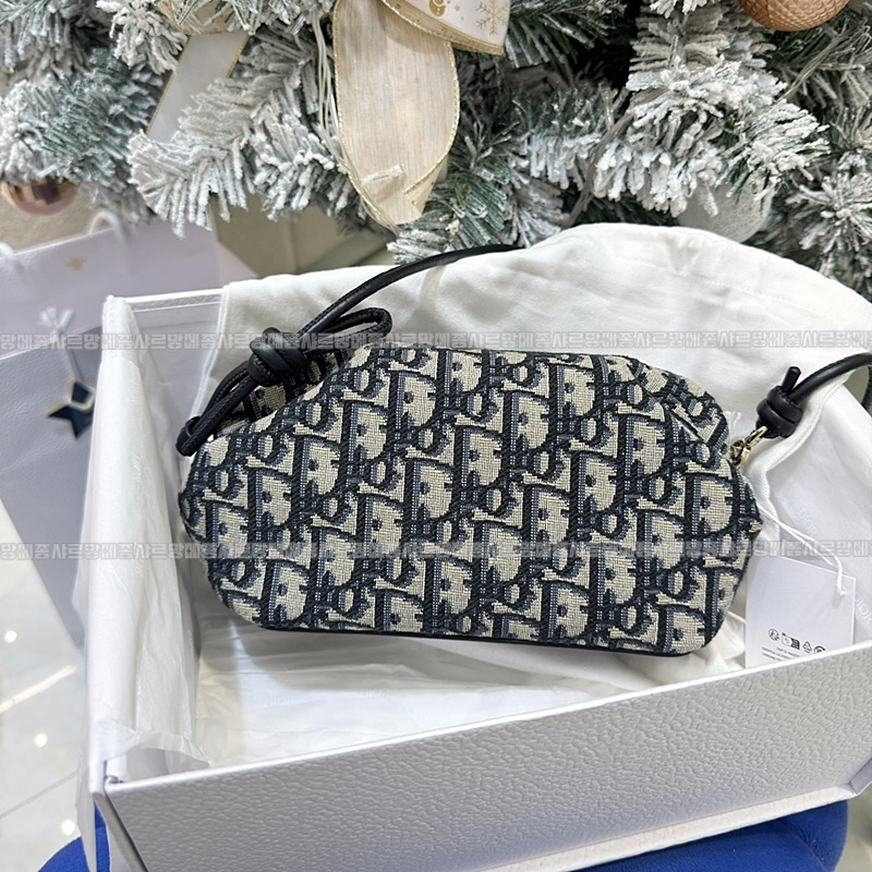 디올보우파우치  20260402-160028-002루.jpg