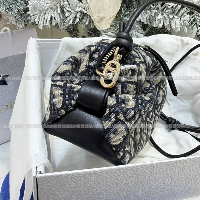 디올보우파우치  20260402-160029-004루.jpg