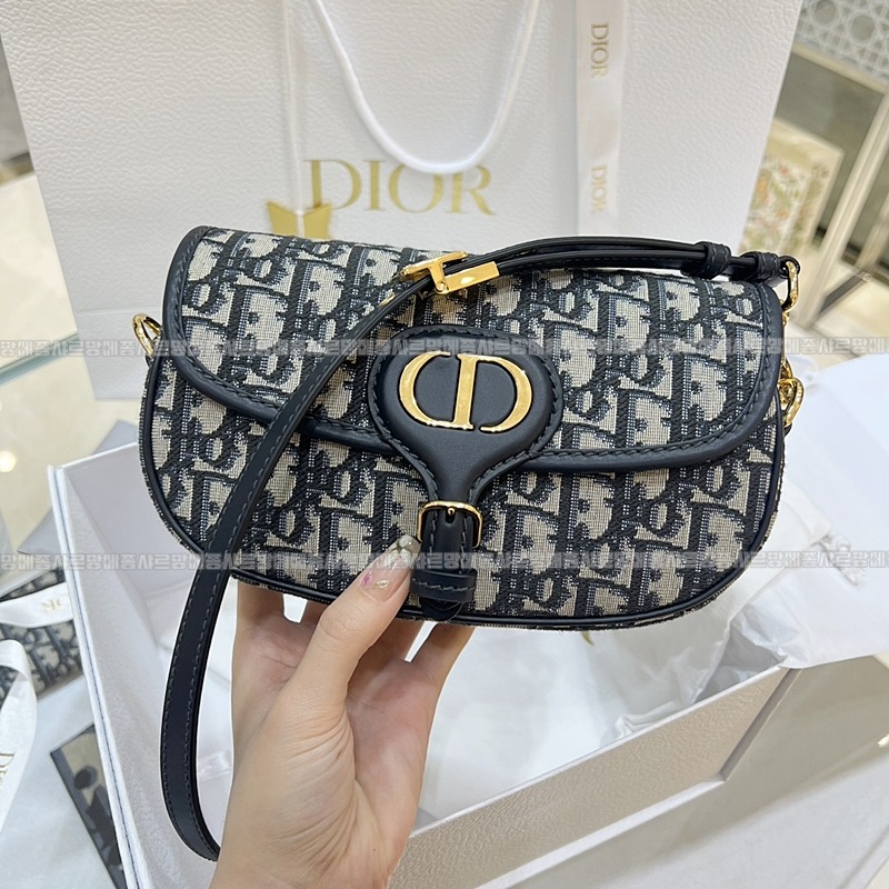 디올바비이스트웨스트백  20260402-160801-002루.jpg