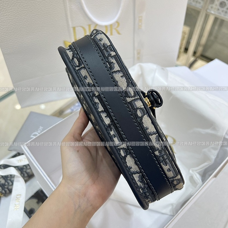 디올바비이스트웨스트백  20260402-160801-005루.jpg