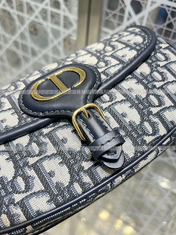 디올바비이스트웨스트백  20260402-160801-007루.jpg