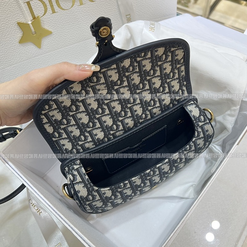 디올바비이스트웨스트백  20260402-160801-008루.jpg