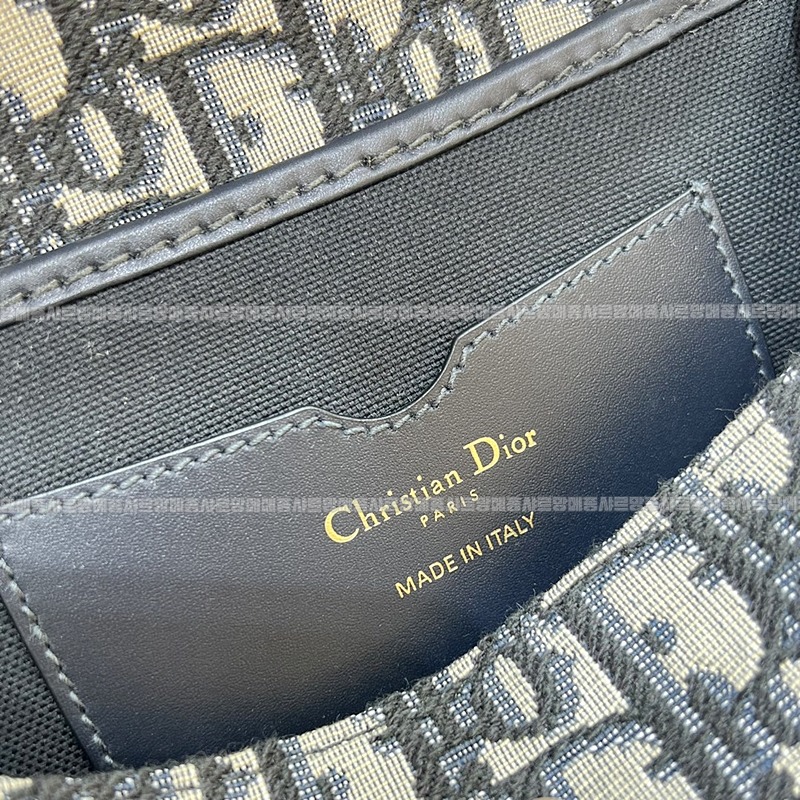 디올바비이스트웨스트백  20260402-160802-009루.jpg