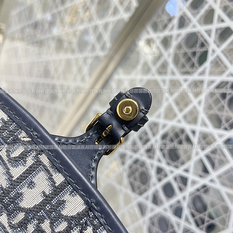 디올바비이스트웨스트백  20260402-160802-012루.jpg