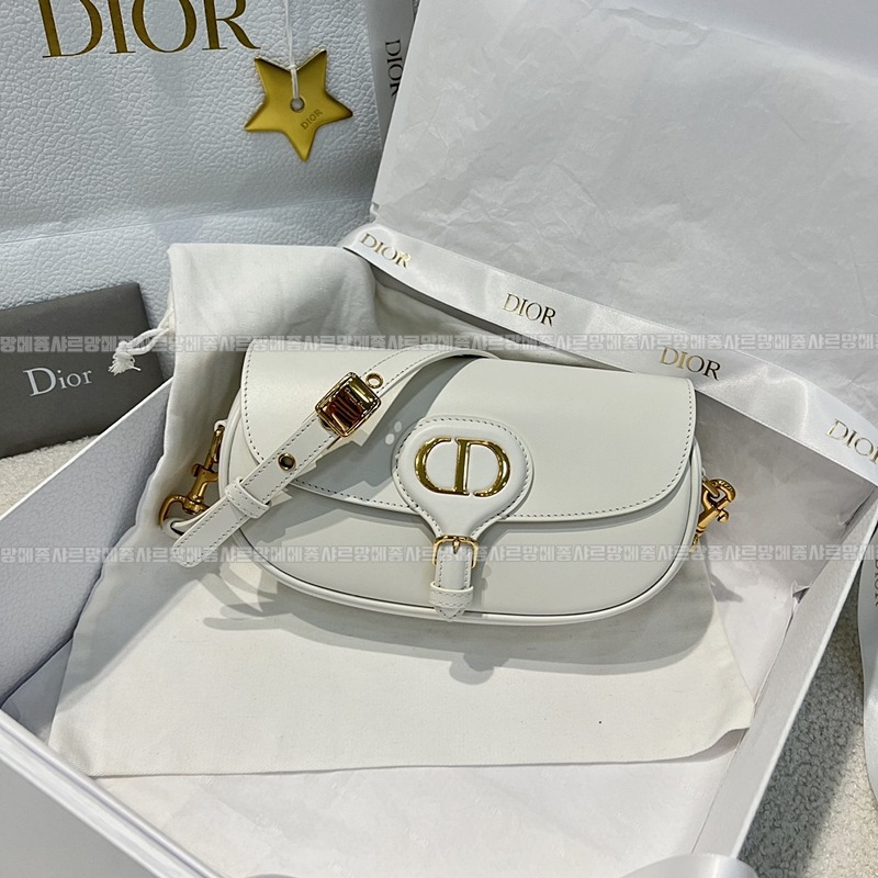 디올바비이스트웨스트백  20260402-161310-002루.jpg