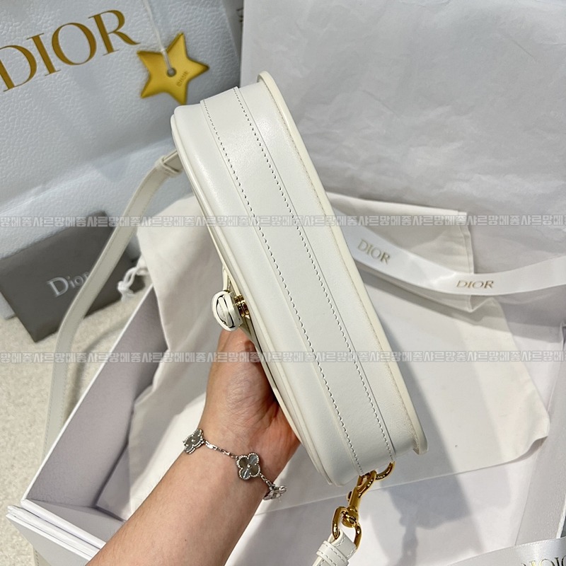 디올바비이스트웨스트백  20260402-161311-006루.jpg