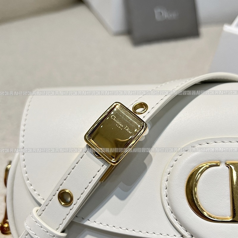 디올바비이스트웨스트백  20260402-161311-011루.jpg