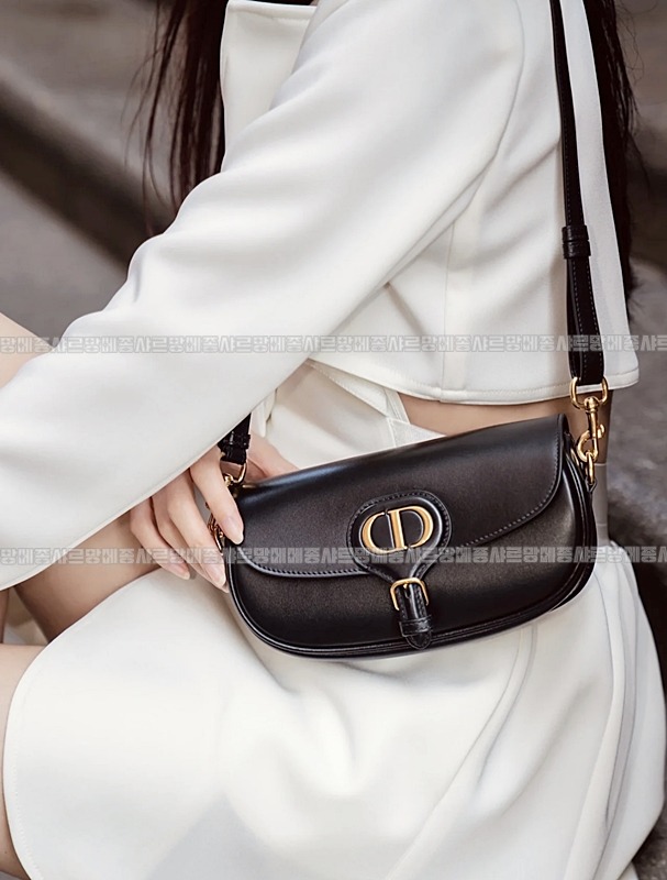 디올바비이스트웨스트백  20260402-161613-016루.jpg