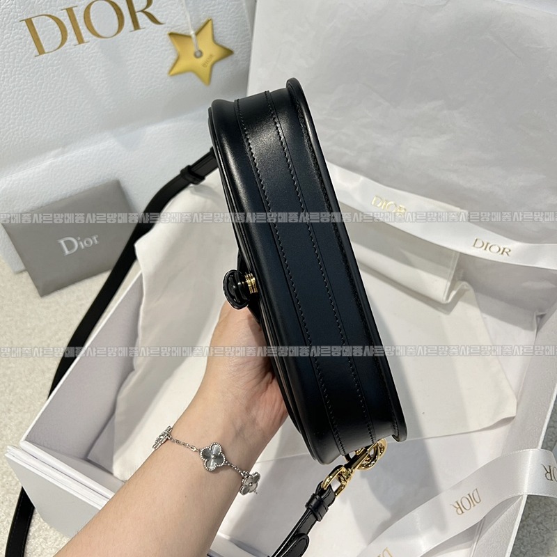 디올바비이스트웨스트백  20260402-161611-006루.jpg